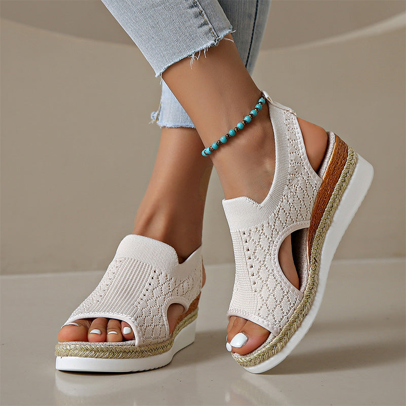 Orianne - Atmungsaktive Peep-Toe-Keilsandaletten
