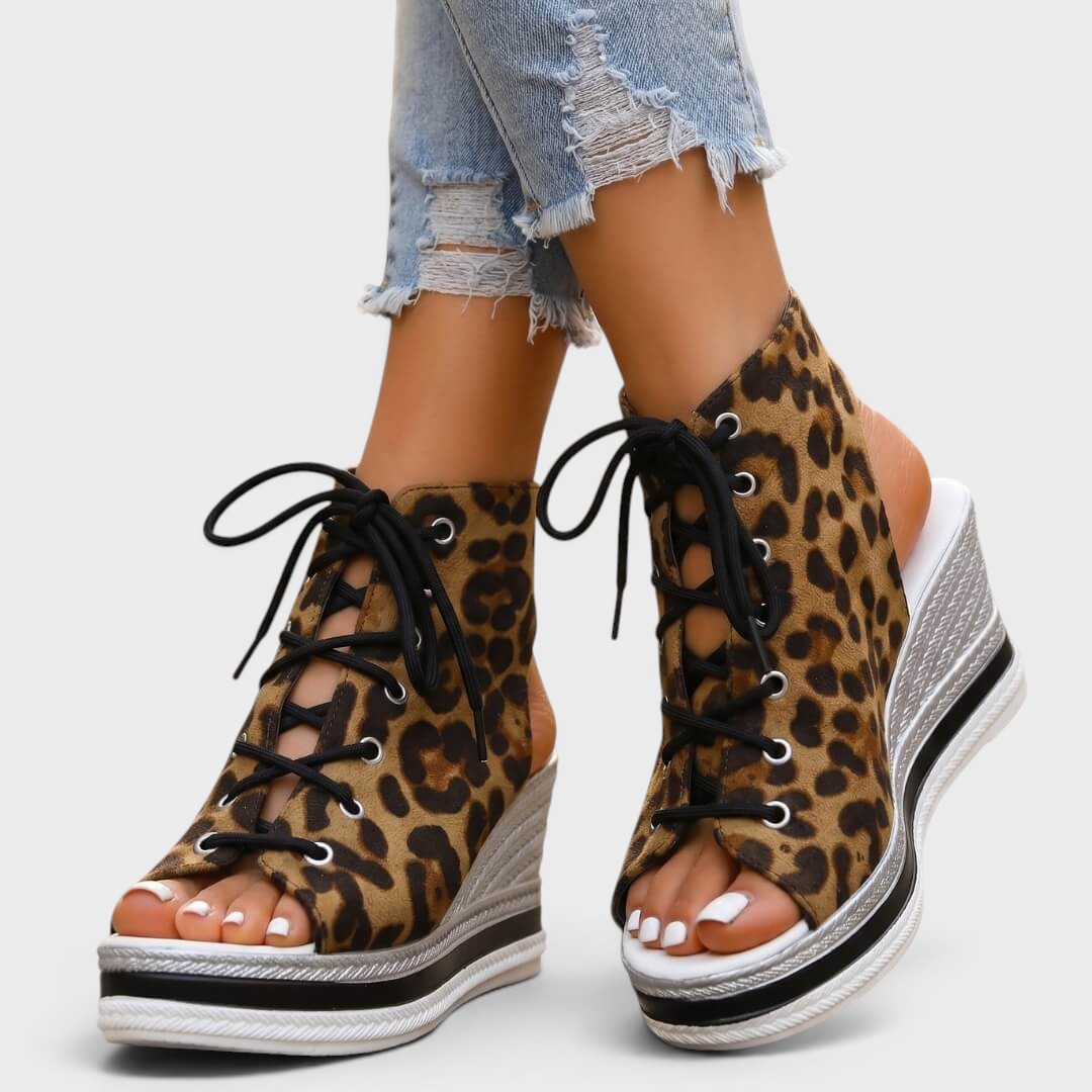Elaina - Schnürsandalette mit hohem Keilabsatz