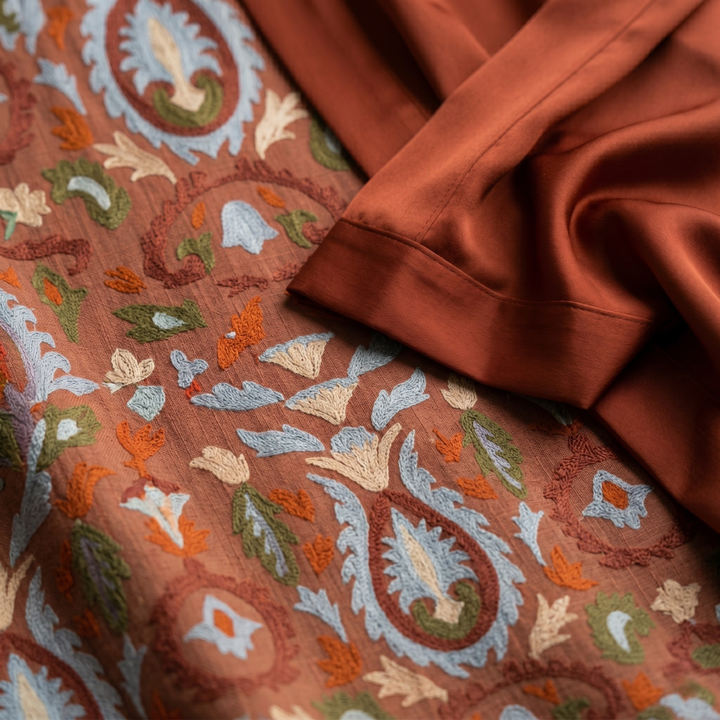 Lilith - Set aus bedrucktem Midikleid und langem Cardigan