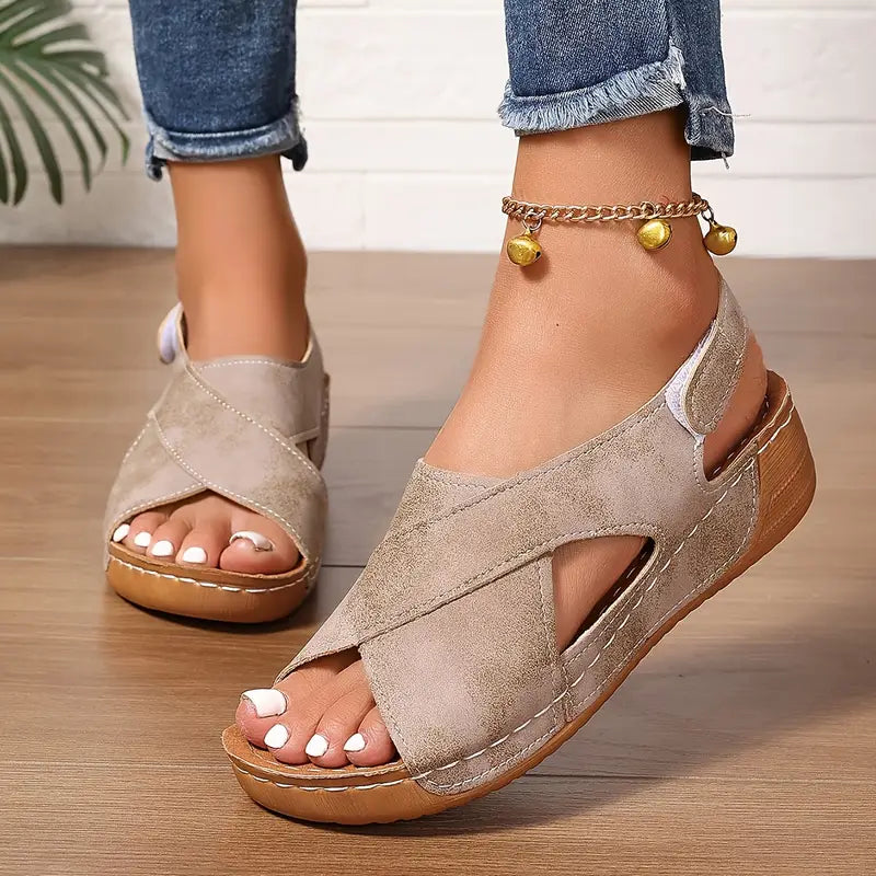 Lacey - Komfort-Sandalen mit Kreuzriemen