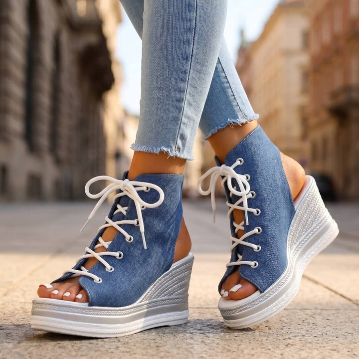 Layla - Hohe Keilsandalen mit Schnürung