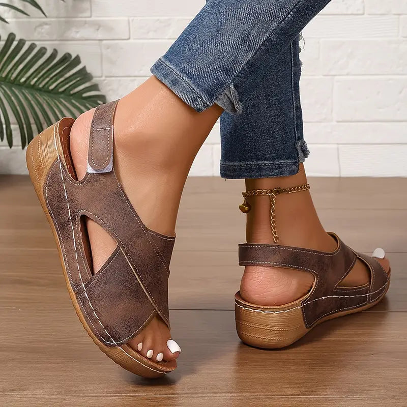 Lacey - Komfort-Sandalen mit Kreuzriemen