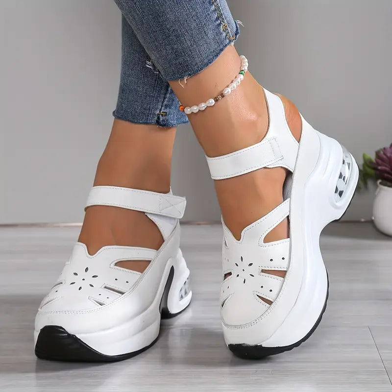 Taniae - gepolsterte orthopädische Keilsandalen
