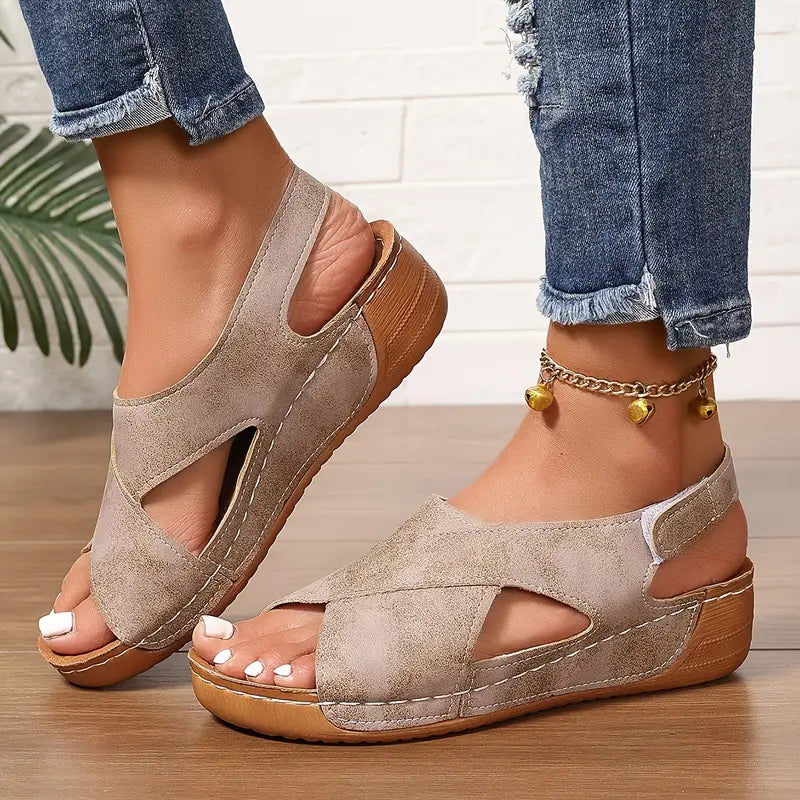Lacey - Komfort-Sandalen mit Kreuzriemen
