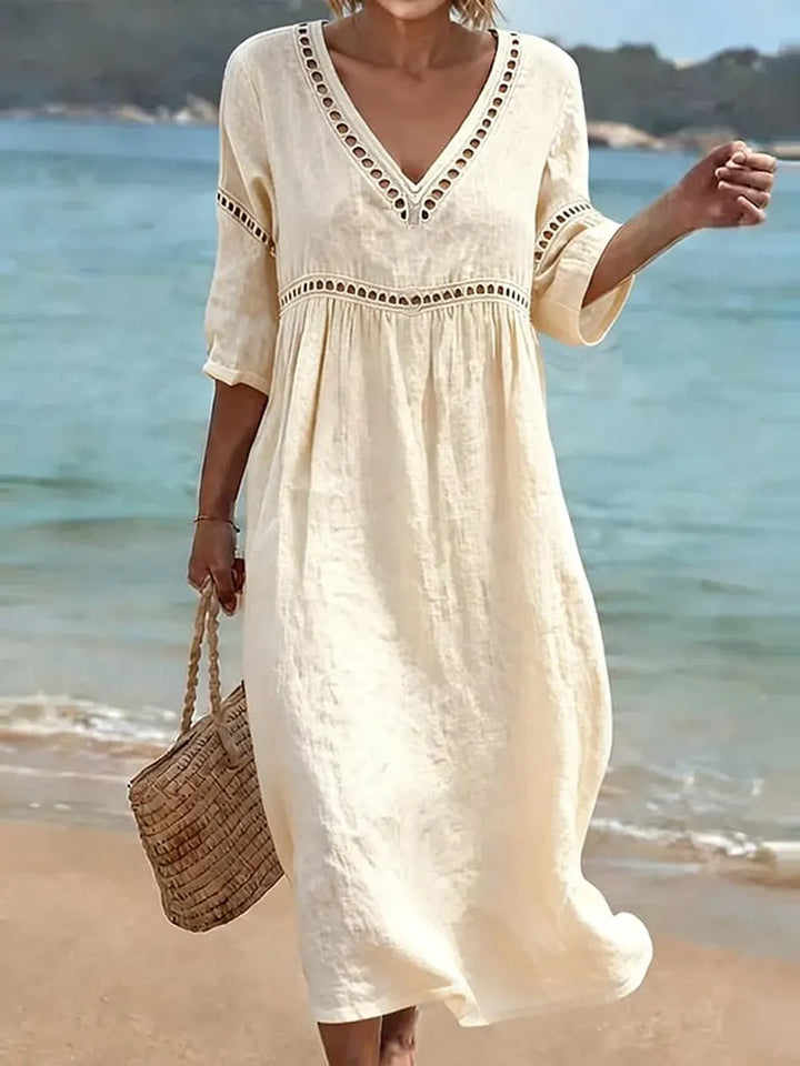 Quessia - Soft-Touch-Kleid mit V-Ausschnitt