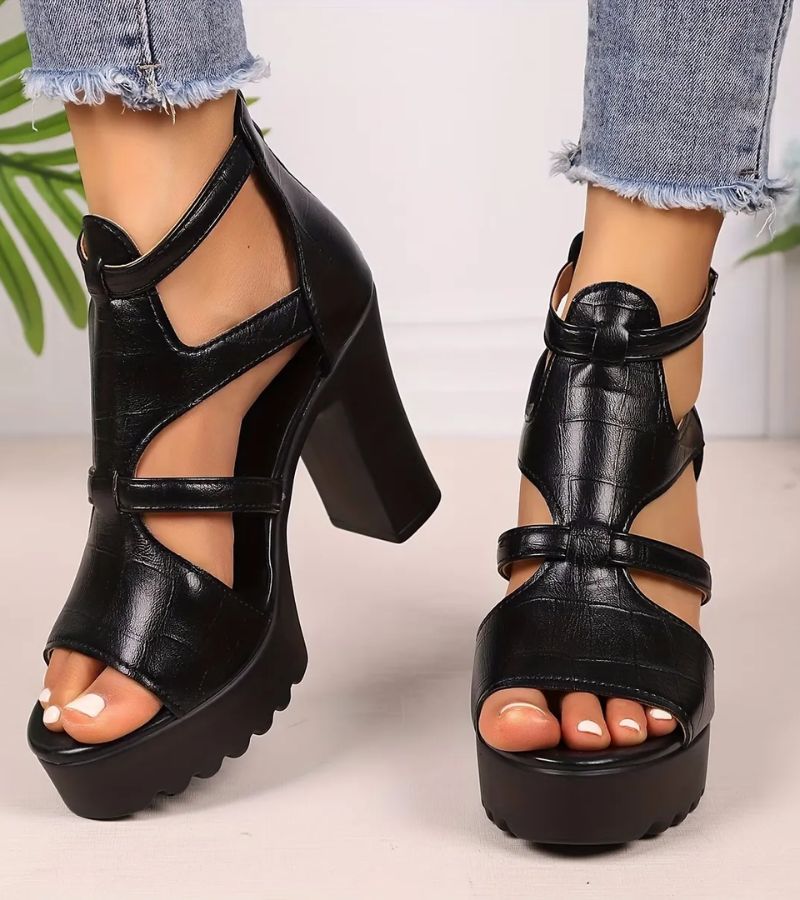 Elestine - Skulpturale Gladiatorensandalen mit Plateau