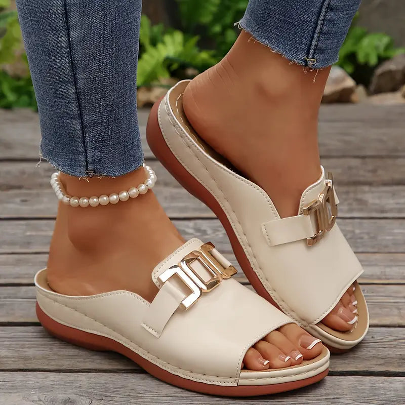 Lucerra - Riemchensandalen mit Schnalle