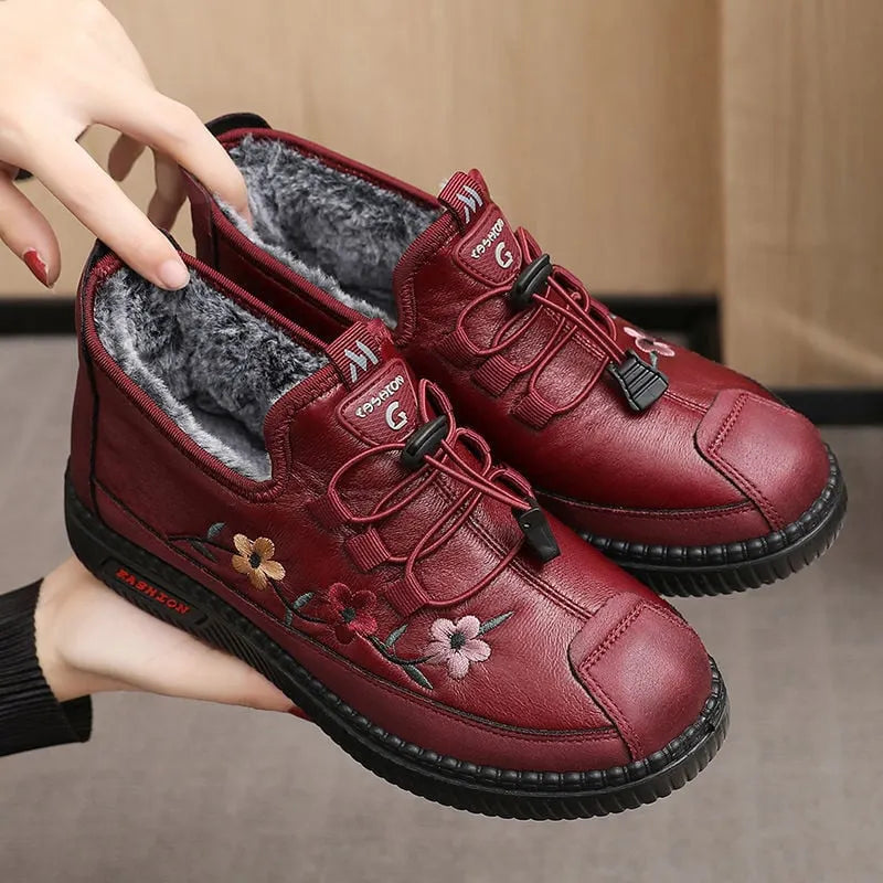 Verisse - floral bestickte Komfort-Stiefeletten
