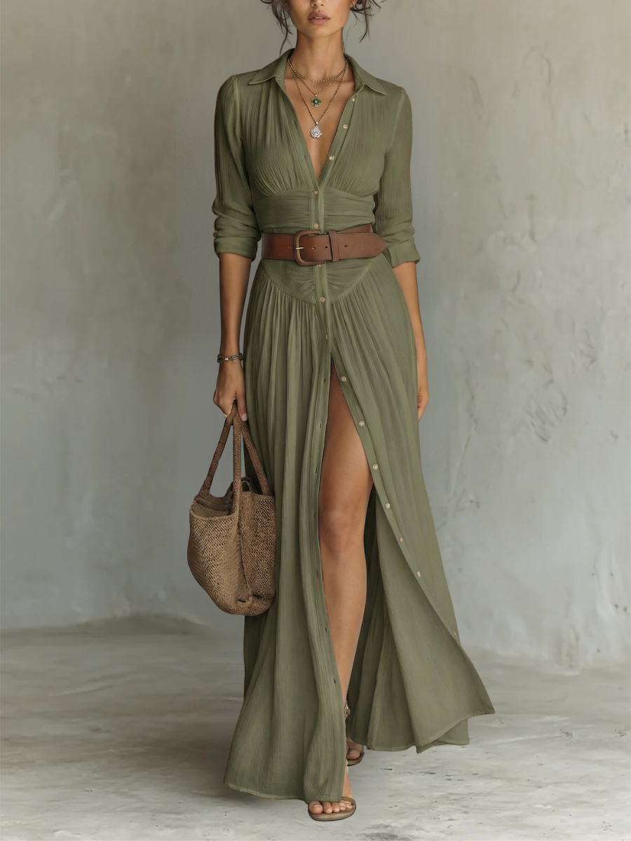 Yarae - Plissiertes Maxikleid mit Knopfleiste in lockerer Passform