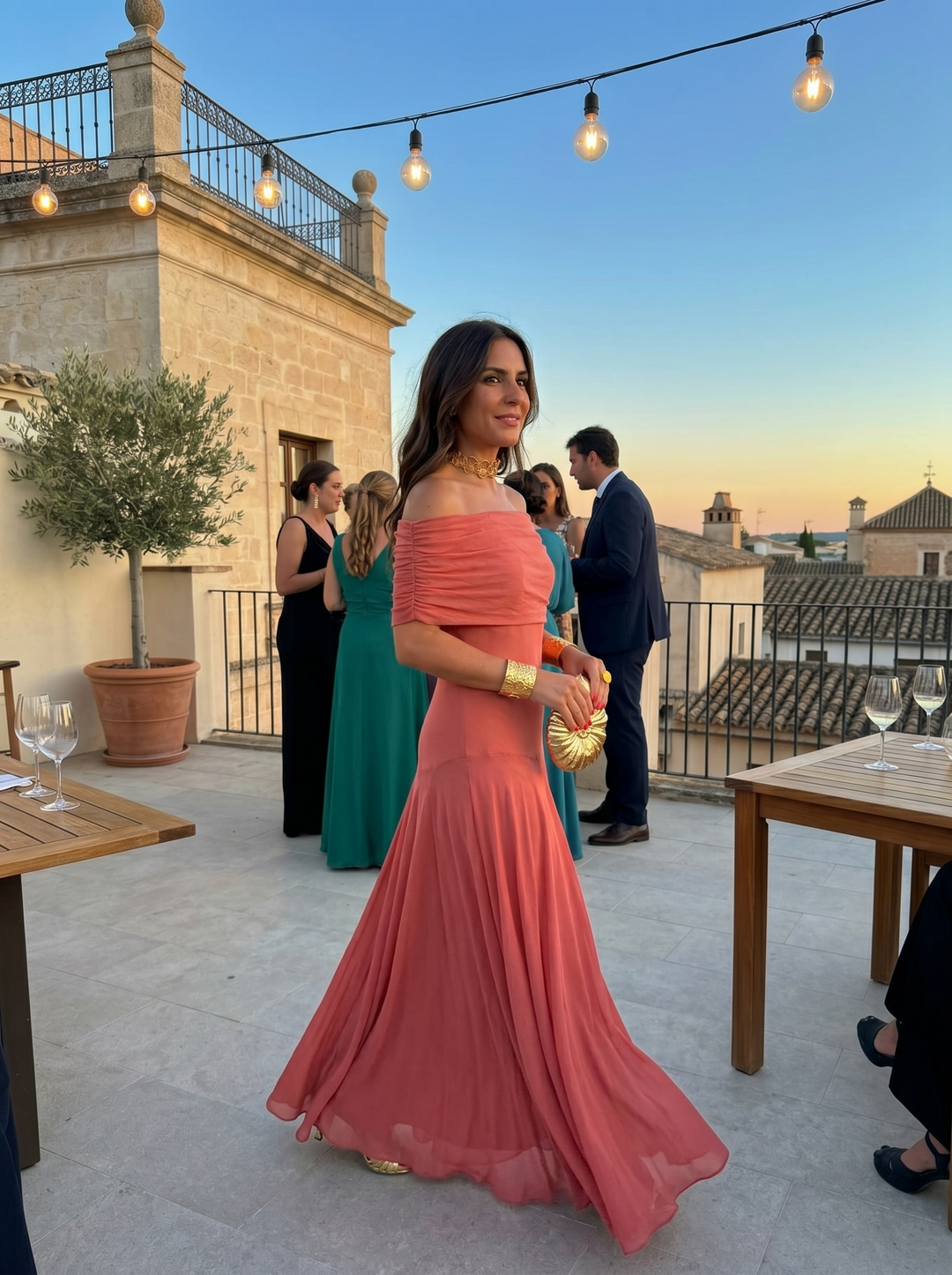 Kaida - Drapiertes Carmen-Kleid