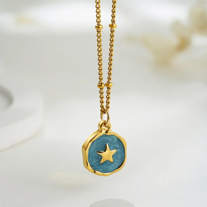 Brisalyn - Filigrane Charm-Halskette