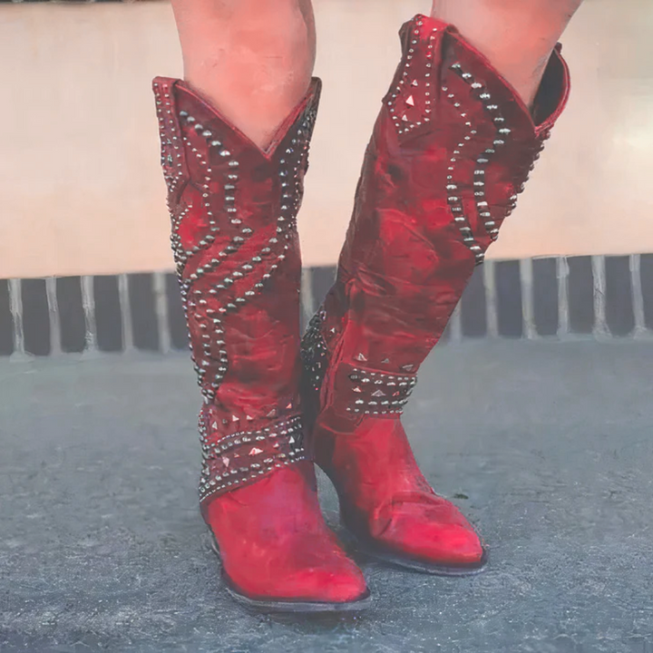 Sylverelle - Nietenverzierte Westernstiefel im Vintage-Look