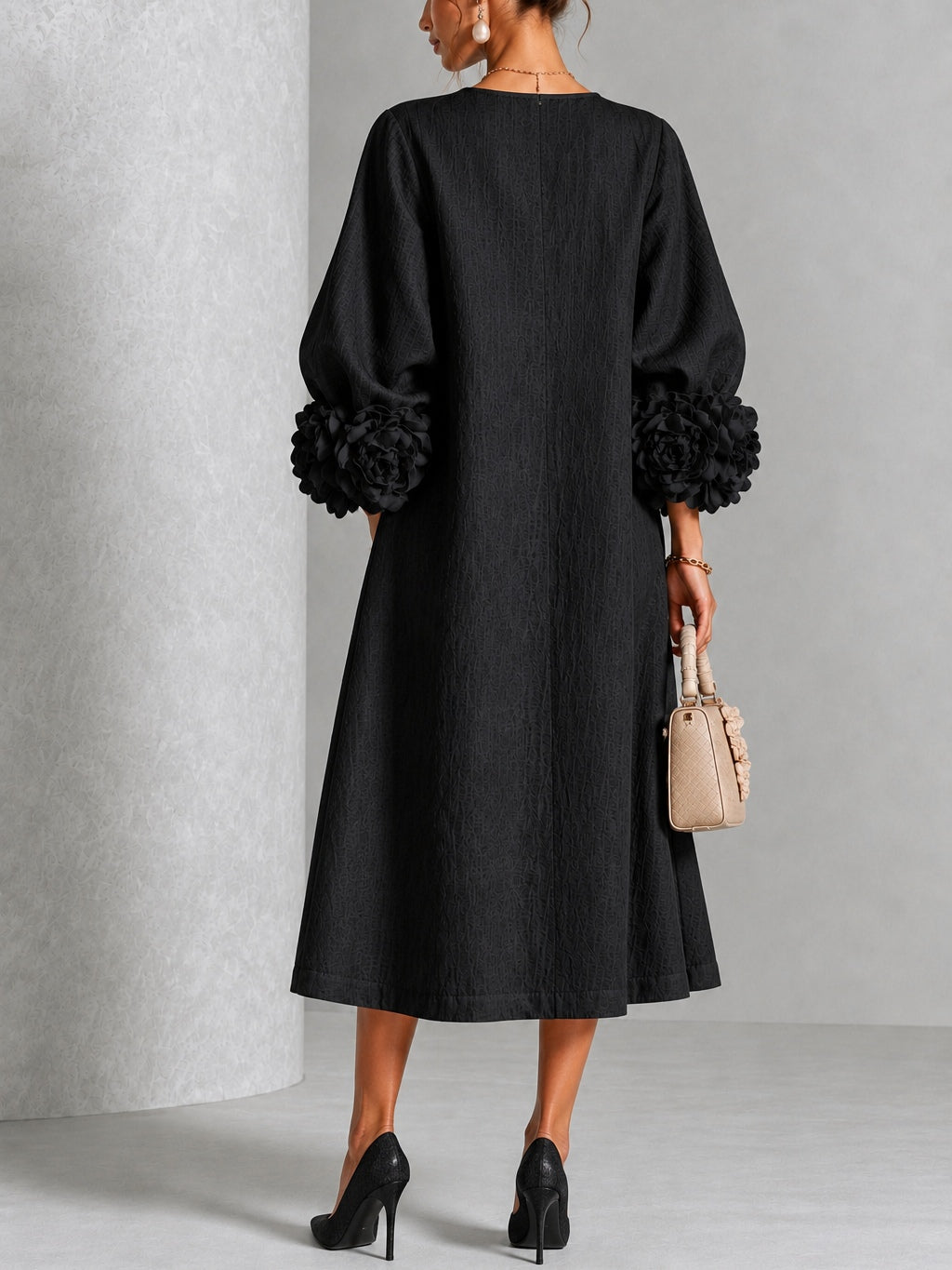 Estelora - Skulptural geschnittenes florales Midikleid