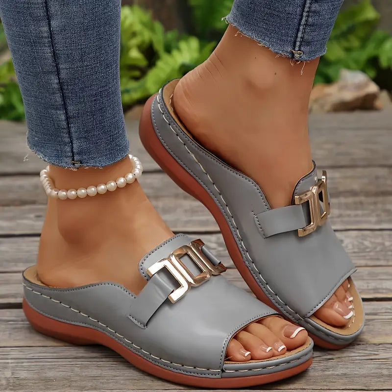 Lucerra - Riemchensandalen mit Schnalle