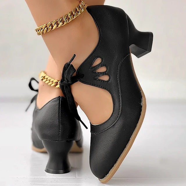 Veralyn - Vintage Schnürpumps mit Kitten-Heel