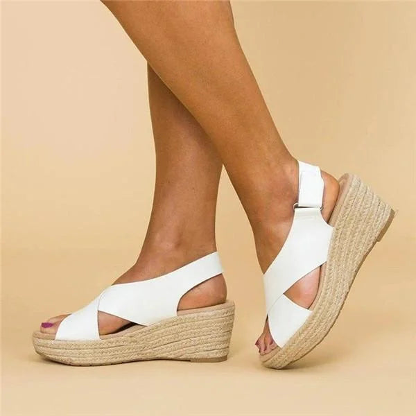 Zadie - lässige Plateausandalen mit überkreuzten Riemen