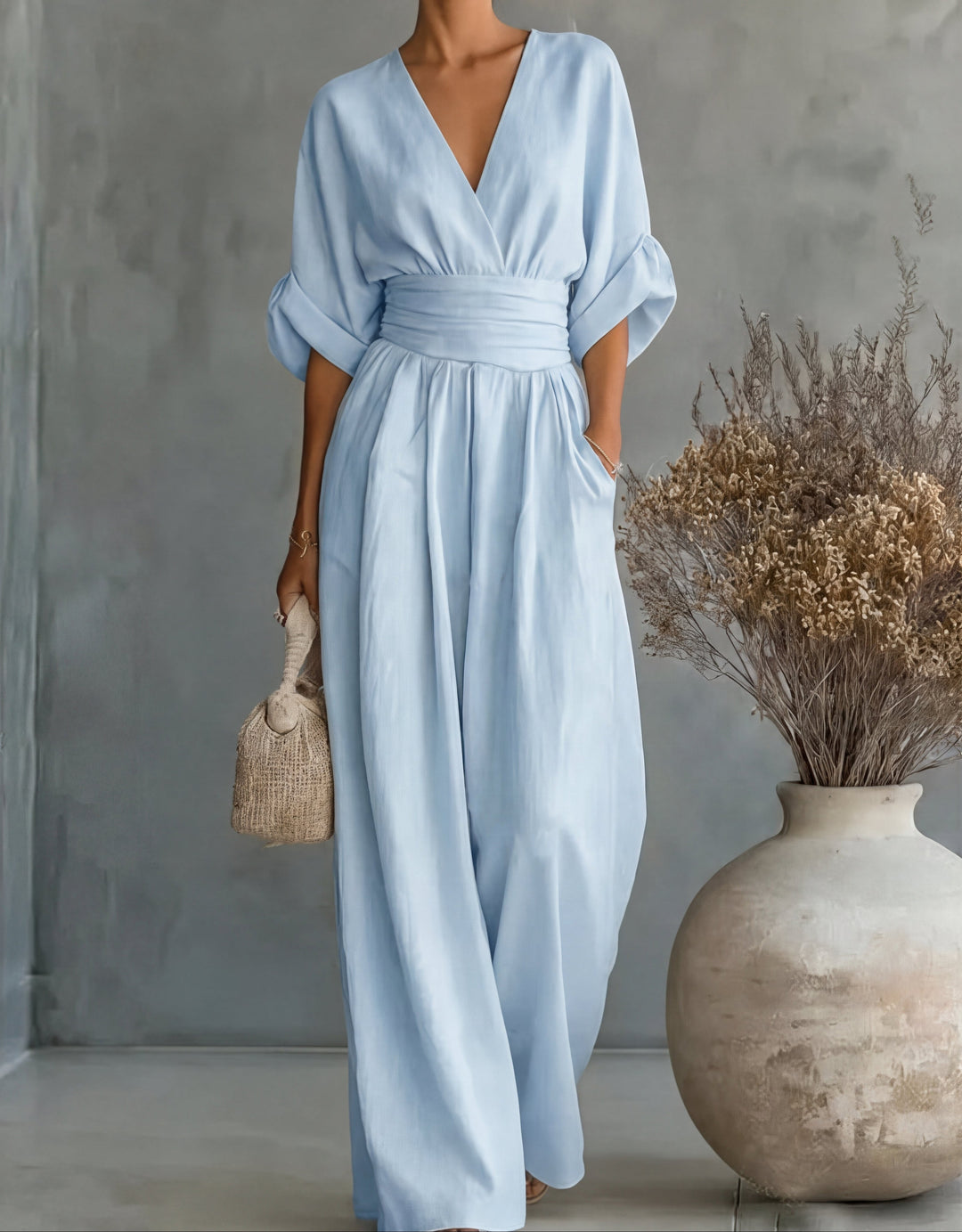 Xylora - Hochwertiger weitbeiniger Jumpsuit mit V-Ausschnitt