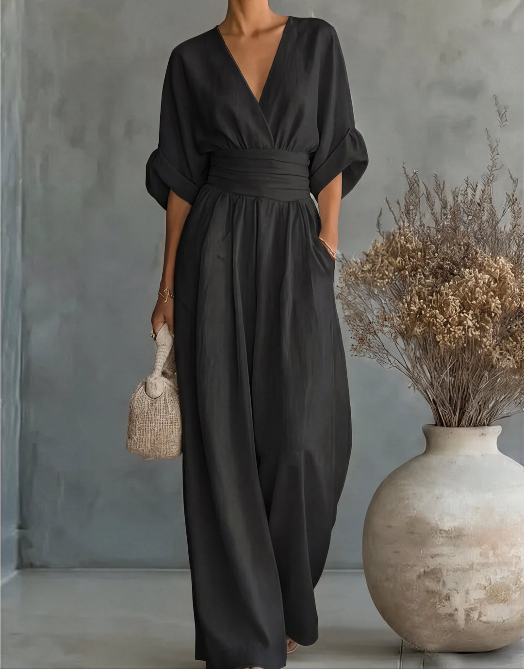 Xylora - Hochwertiger weitbeiniger Jumpsuit mit V-Ausschnitt