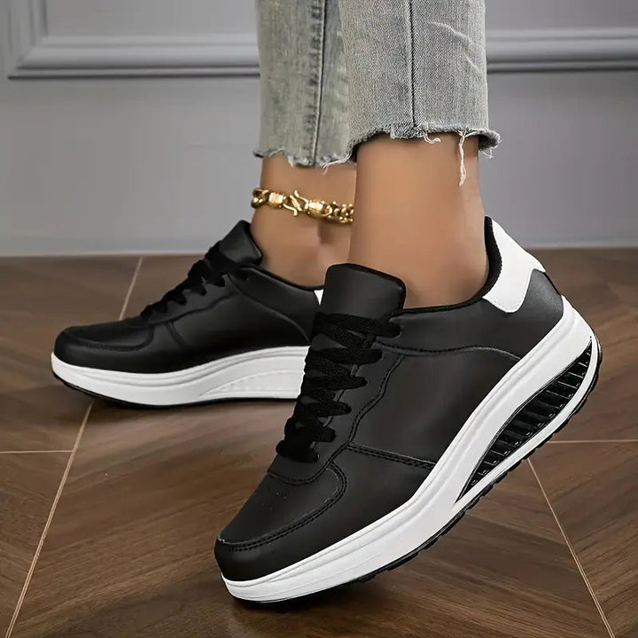 Sable - Plateau-Sneaker mit Schnürung in bequemer Passform