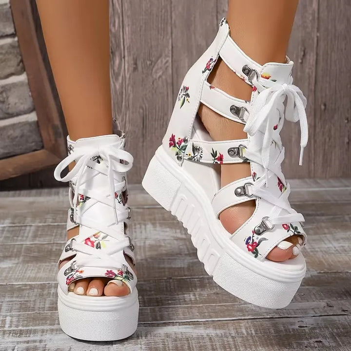Gaelina - Florale Plateausandalen zum Schnüren