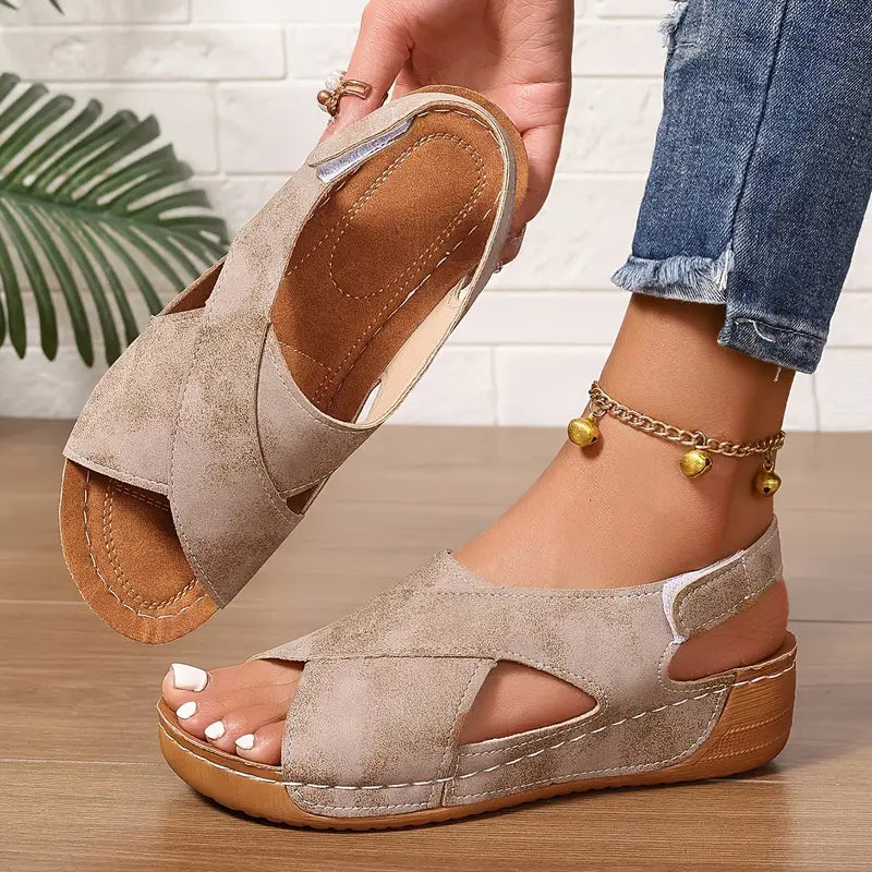 Lacey - Komfort-Sandalen mit Kreuzriemen