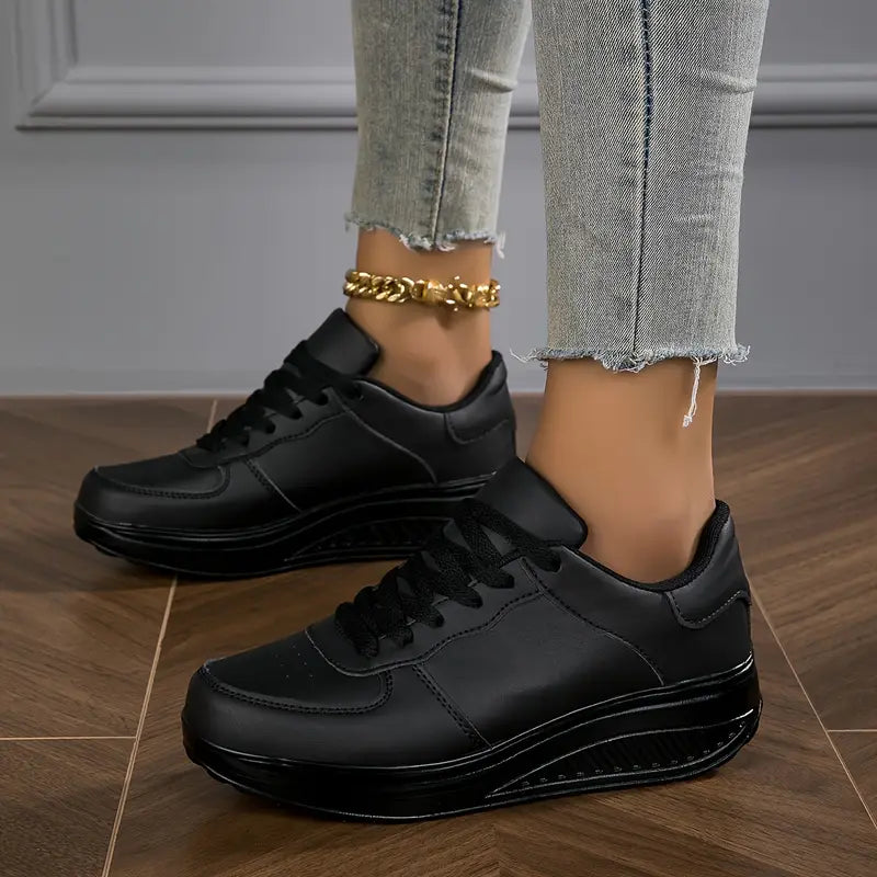 Sable - Plateau-Sneaker mit Schnürung in bequemer Passform
