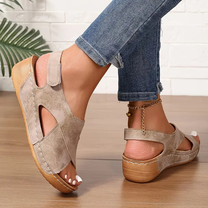 Lacey - Komfort-Sandalen mit Kreuzriemen