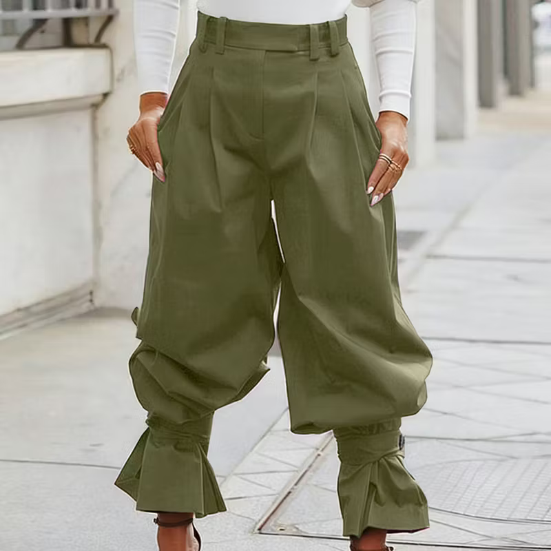 Dianella - Hochtaillierte Hose mit Rüschensaum