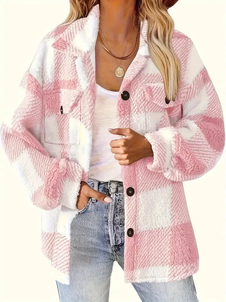 Emelisse - Kuschelige karierte Hemdjacke mit Knopfleiste