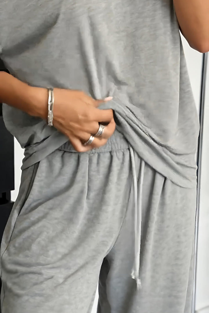 Cosima - Locker geschnittenes Set aus Oberteil und Hose