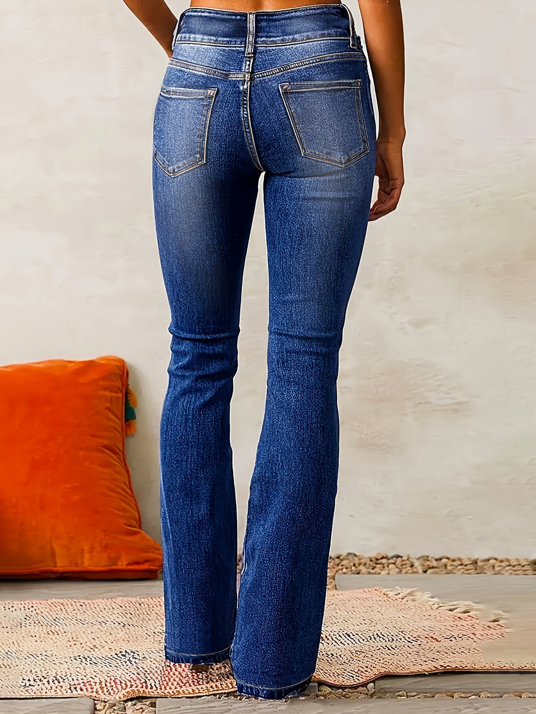Evarra - Ausgestellte High-Waist-Jeans aus weichem Stretch