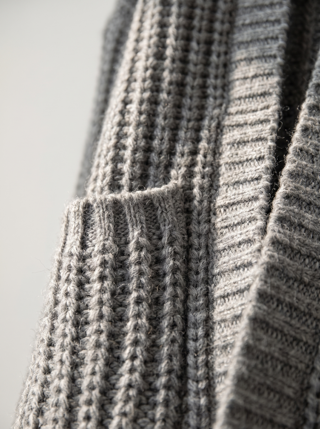 Rosalienne - Lang geschnittener Soft-Touch-Cardigan