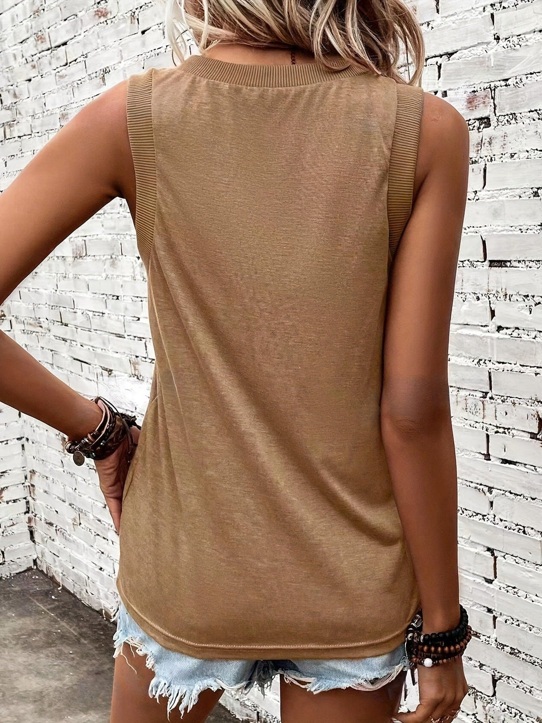Megan - Soft-Touch T-Shirt mit Herzausschnitt