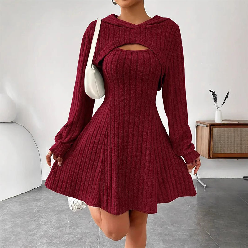 Mirellia - Strick-Minikleid mit Kapuze und Cut-out