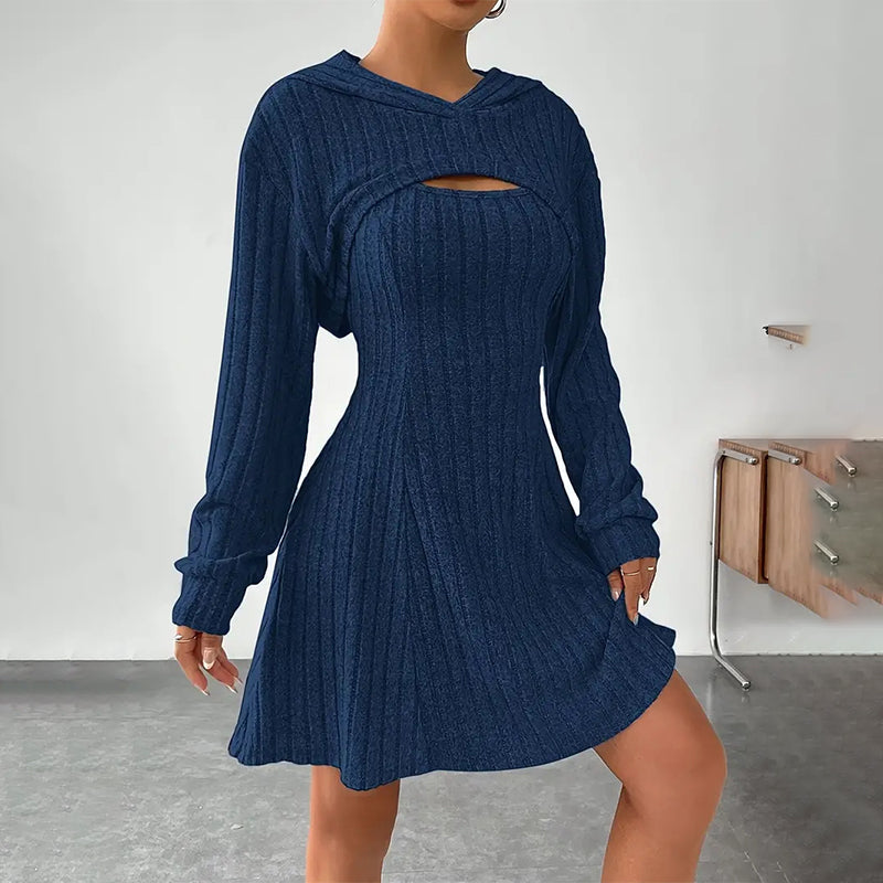 Mirellia - Strick-Minikleid mit Kapuze und Cut-out