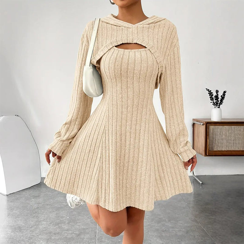 Mirellia - Strick-Minikleid mit Kapuze und Cut-out