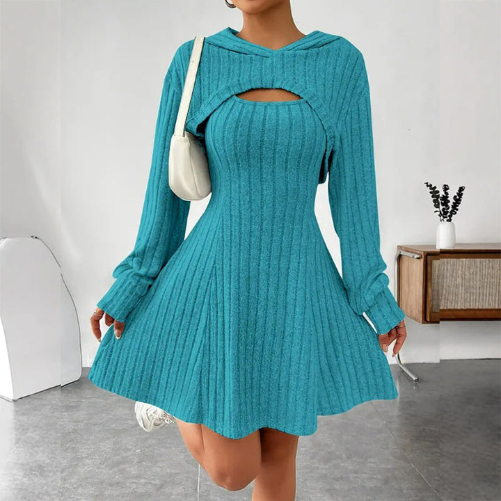 Mirellia - Strick-Minikleid mit Kapuze und Cut-out